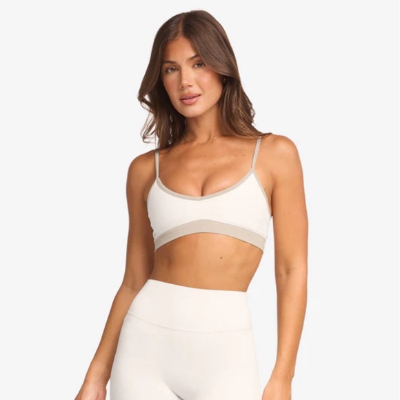 ✨ Like New CSB Form Chloe Crop Sports Bra ✨ - Picture 2 of 6